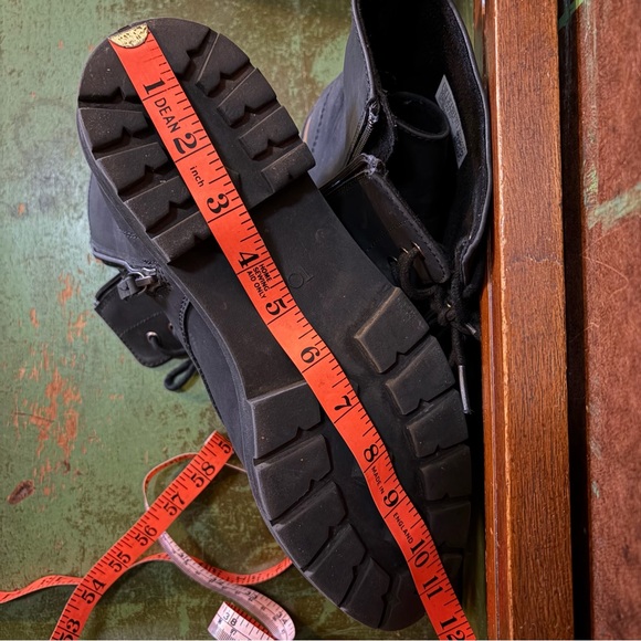 TOMS Black Leather Ankle Boots - Picture 15 of 15